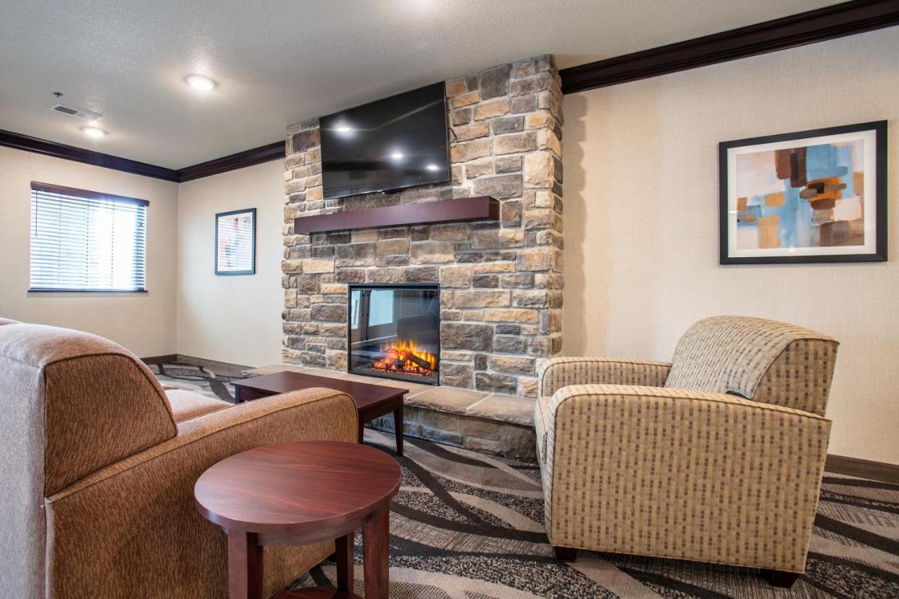 Cobblestone Inn & Suites - Pine Bluffs Exterior photo